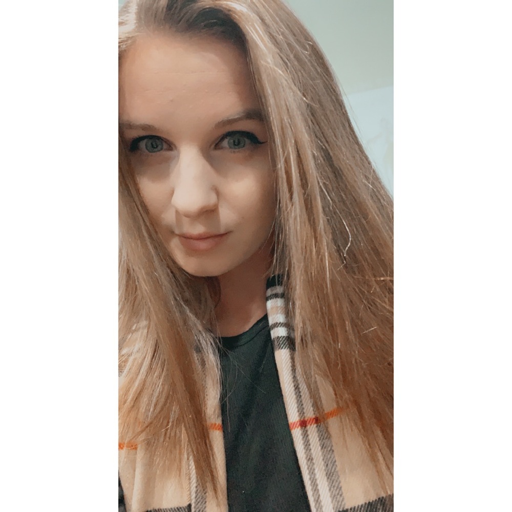 Meet your Posher, Stephanie